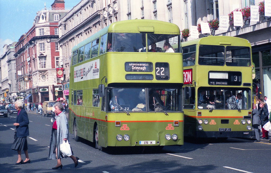 D376 ( new 1970) a CIE(MSL) bodied Leyland Atlantean PDR1/a1 seen in September 1993