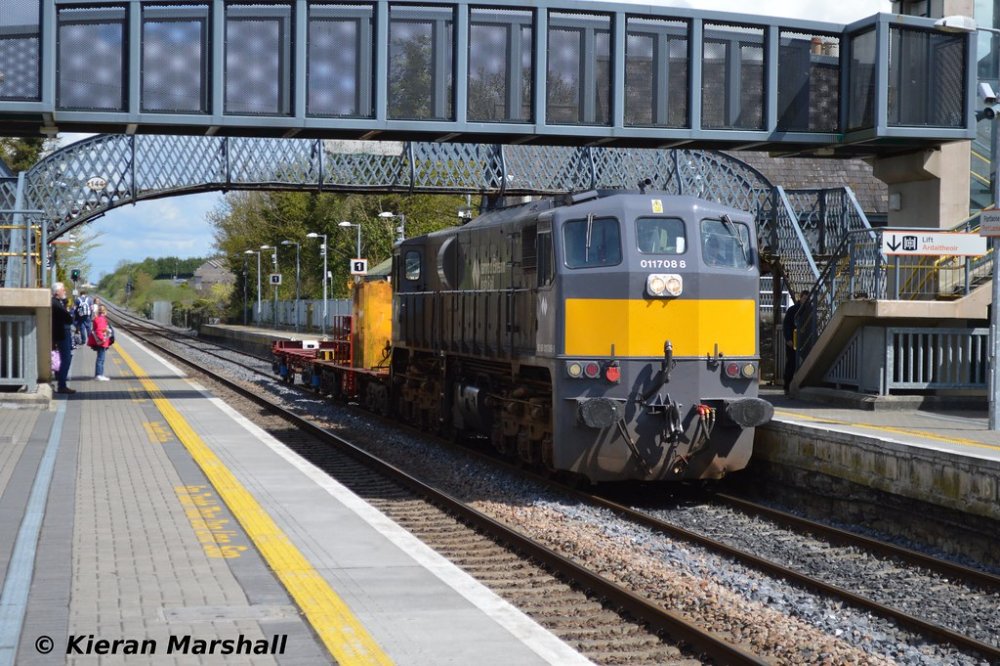 088 passes Portlaoise, 24/4/14