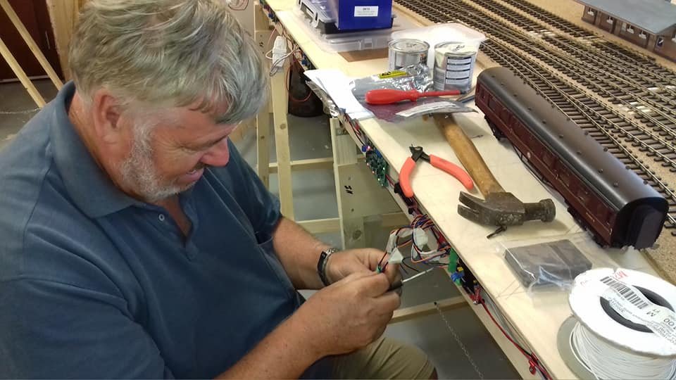 39143992_1986699911388758_91088739725895