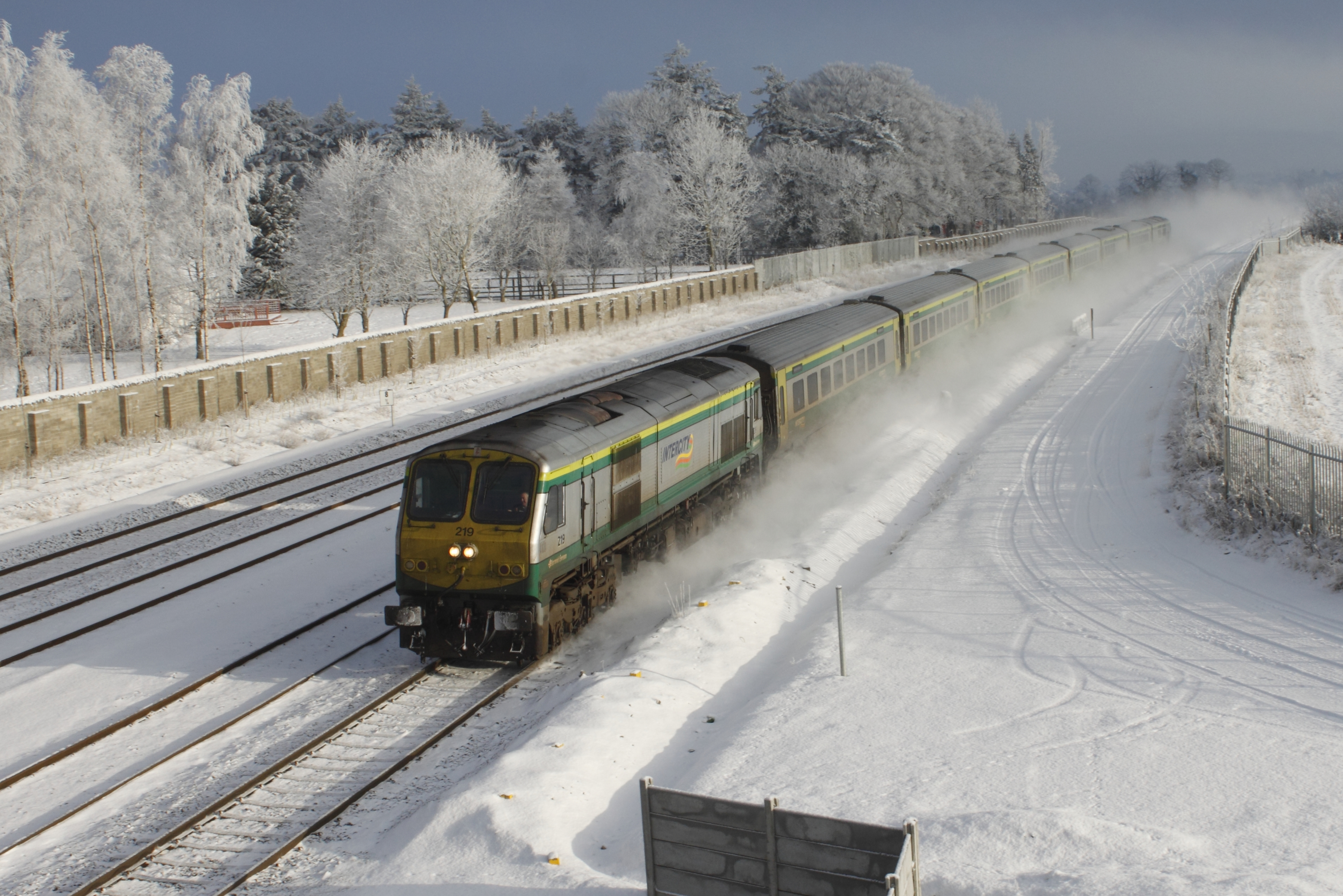 219_mk4s_1100_heuston-cork_at_stacumny_b