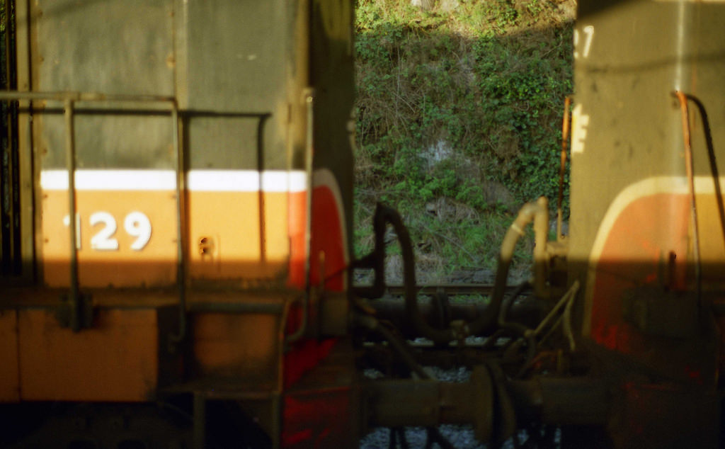 Waterford 127'129 Oct2000 a905