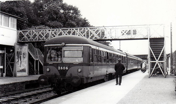 CORAS IOMPAIR EIREANN - 2606 - 2600 Class DMU, 66 2-car sets built from 1951 by AEC - all withdrawn by 1975, many converted to push/pull driving trailers - seen here in the mid 1960's.