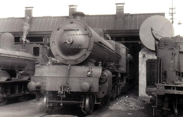 Class B 1 - 502 - GSR Class 500 4-6-0, built 1926 by Inchicore Works - 1945 to CIE - withdrawn 1957 - seen here at Cork MPD, 07/55.