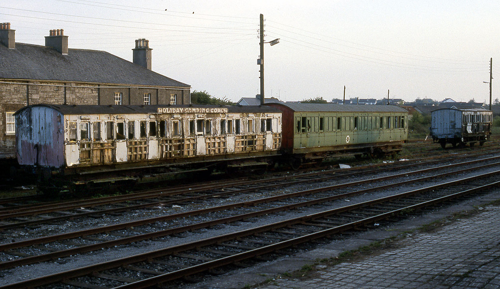 eire - unrestored rolling stock mullingar 91 JL