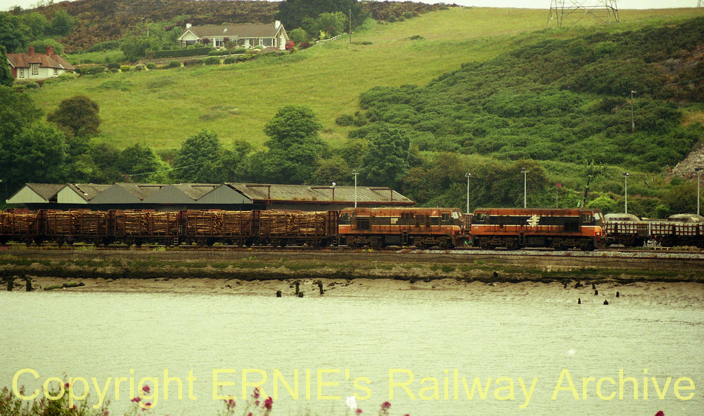 b Waterford 147'145 June 2001 a100