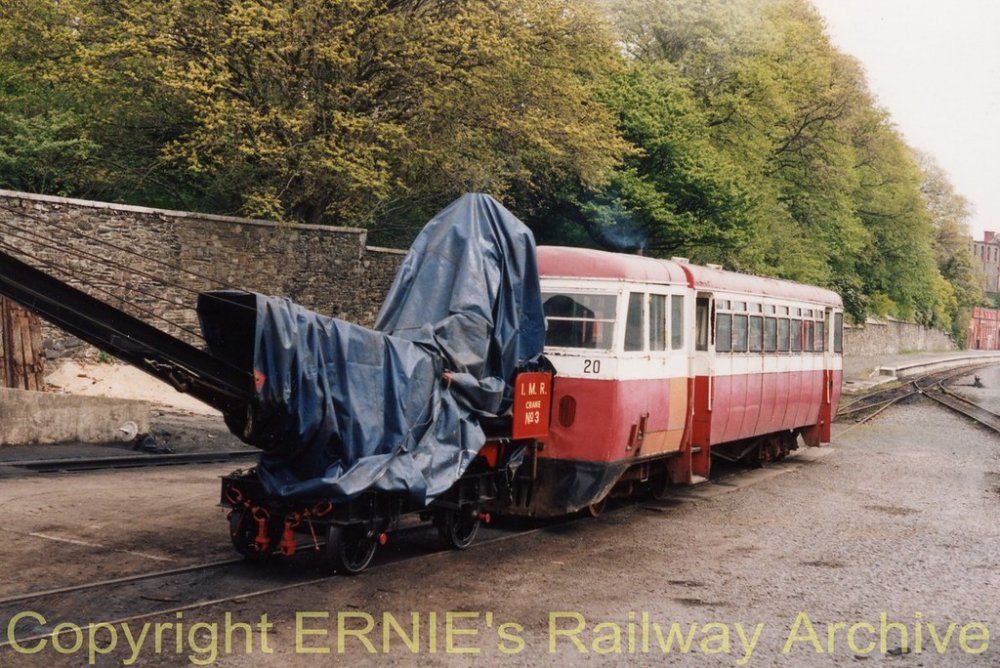 a_Douglas_Crane_no_3_and_railcar_20_1994