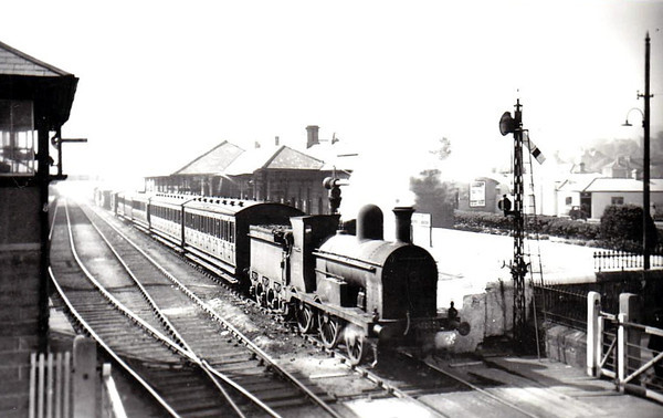 Class G 2 - 651 - M&GWR Class K 2-4-0, built 1895 by Kitson & Co. as M&GWR No.16 ROB ROY - 1925 to GSR, 1927 rebuilt with round top boiler, 1935 rebuilt with Belpaire boiler, 1945 to CIE, 1951 rebuilt with round top boiler - withdrawn 1959 - seen here at Bray, 05/52.
