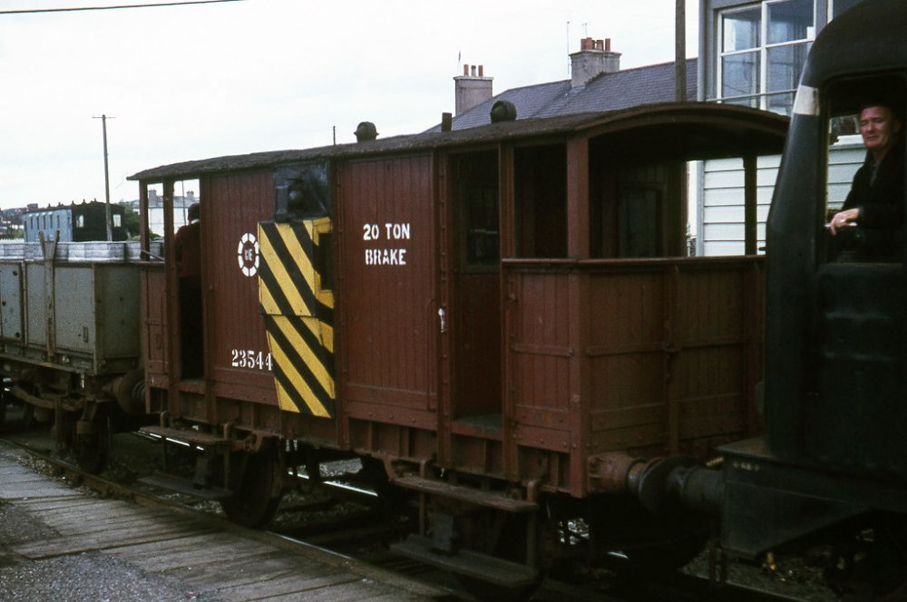 Planked Brakevan