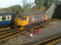 IMG-20121120-00690 (G-ARPO) Tags: n gauge scale shelf layout cjm models weathered detailed locomotives locomotive locos loco 1980s 80s 1984 1985 1986 1987 1988 1989 1990 1991 1992 1993 denton rmweb model railway railways train trains british rail uk trainset set class 26 26038 railfreight grey red stripe graham farish dapol br modern image layouts locolotives weathering detailing