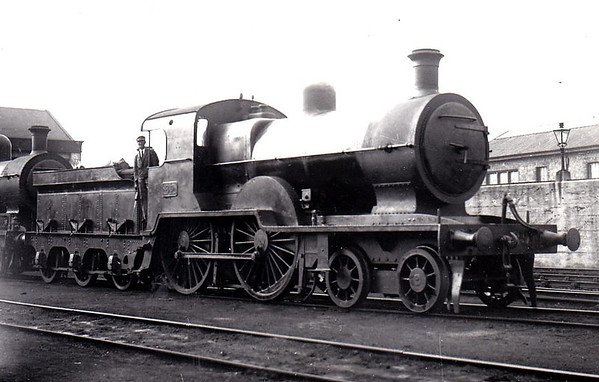 Class D14 -  89 - GS&WR Class 60 4-4-0, built 1886 by Inchicore Works - 1925 to GSR, 1925 rebuilt with Belpaire boiler, 1936 rebuilt and superheated, 1945 to CIE - withdrawn 1957.