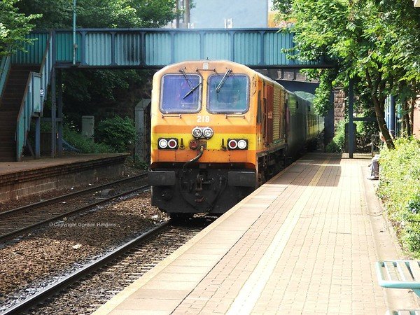19.7.05. GM 218 passes City Hospital Halt Belfast working a Dublin to Belfast Enterprise service.