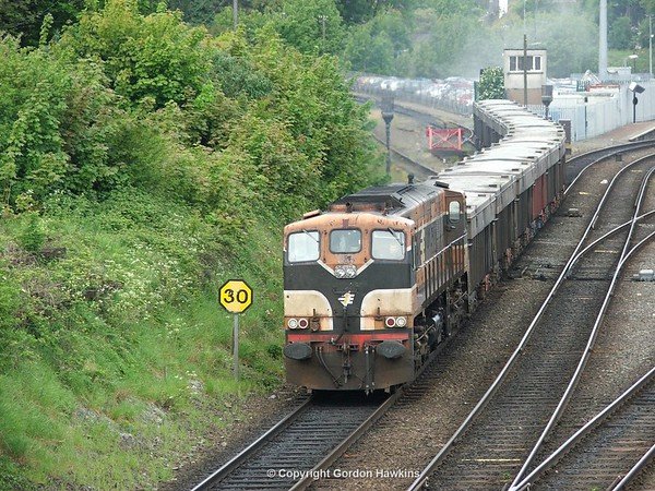 18.5.08. GM 084 departs Drogheda on a Tara Mine working from Navan to Dublin Port.