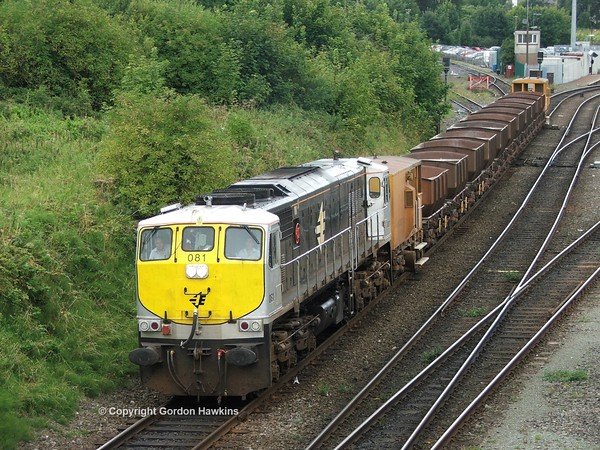 12.8.09. GM 081 & Ballast  Train departs Drogheda  heading for Dublin