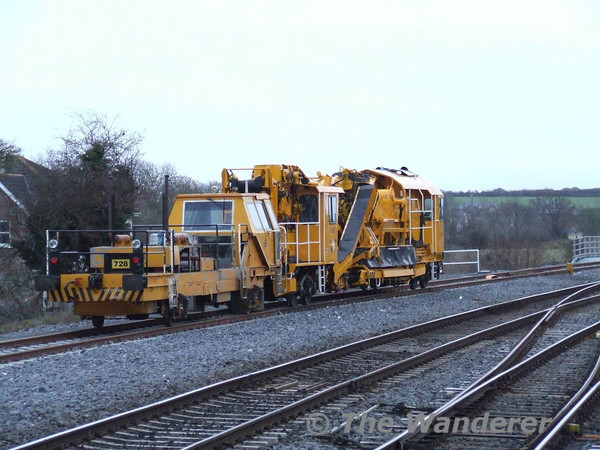 Sandite 728 and refurbished ballast cleaner 780 all at Portarlington. Sat 24.01.09