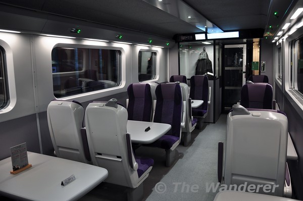 The former bar/standing area of the buffet vehicles has been replaced with 16 seats. The intention is for standard class customers to avail of a meal. On the 0800 service this morning nobody availed of it. A cultural change will be required for this to work as previously full meals were only available to First Class customers. Mon 16.11.15