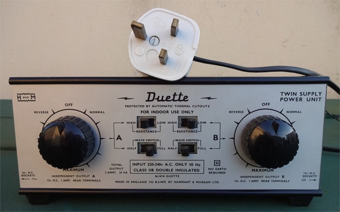 Hammant-amp-Morgan-Duette-39-OO-39-Gauge-Dual-Control-Unit_700_600_6HXCC.jpg