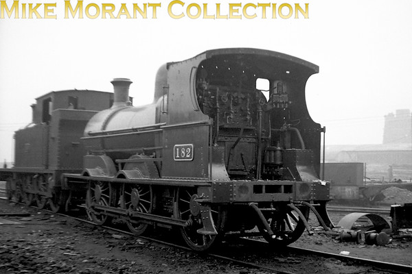 CIE no. 182 was a former GS&WR J15 class 0-6-0 ex-works at Inchicore in 1938.
[Mike Morant collection]