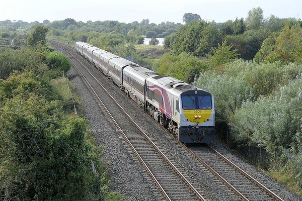21.9.19. GM 8209 passes Craigavon Lakes working the 13:20 Dublin to Belfast Enterprise service.