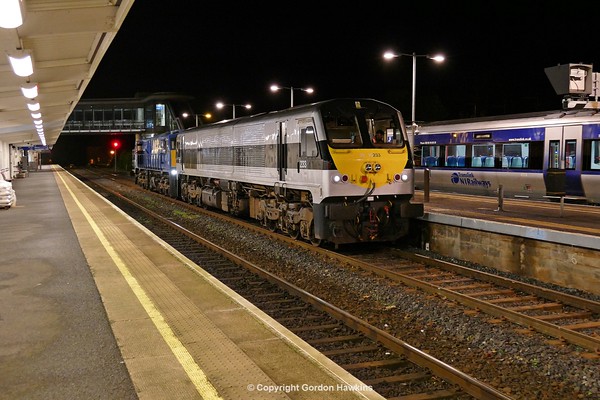 9.11.16. GMs 8111 & 233 at Portadown Station, 233 was sent light engine from York Road Depot  Belfast to haul 8111 that had been declared a failure  at Portadown on its light engine run from Poyntzpass to York Road Depot.