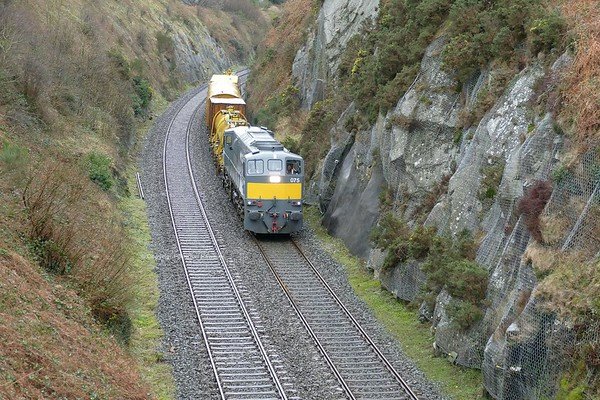 7.3.19 Irish Rail GM 075  passes the Wellington Cutting outside Newry heading from Dundalk to Newry with the Sperry Train.