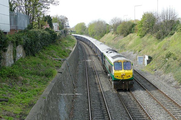 13.4.19. GM 222 passes Memorial Road Dublin hauling the Belmond Grand Hibernian train empty from Inchicore Works to Dublin Heuston Station.