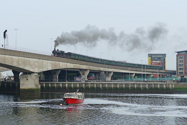 20.4.19. RPSI Easter Eggspress Trains hauled by loco 131 departs Belfast heading for Whitehead.