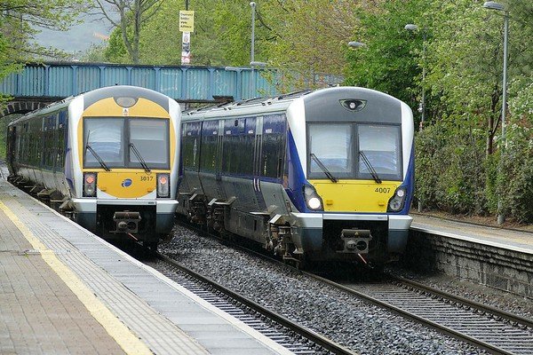 27.4.19. 3017 & 4007 at City Hospital Halt Belfast.
