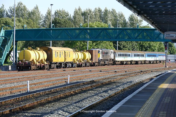 18.7.17. Irish Rail Weed Sprayer Train hauled by GM 072 at  Dundalk.