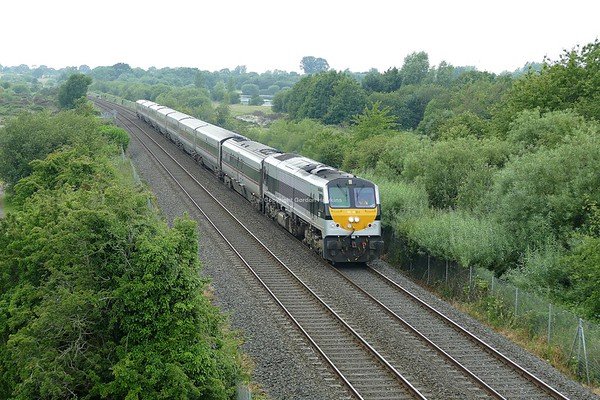 29.6.19. GM 231 passes Craigavon Lakes working the 13:20 Dublin to Belfast Enterprise service.