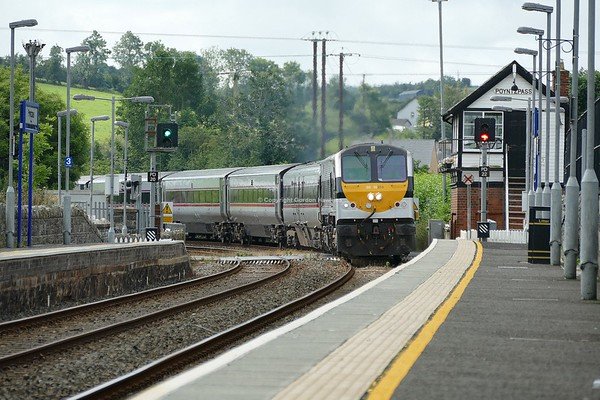 23.7.19. GM 231 & DVT 9002 pass Poyntzpass working the 09:30 Dublin to Belfast Enterprise service.