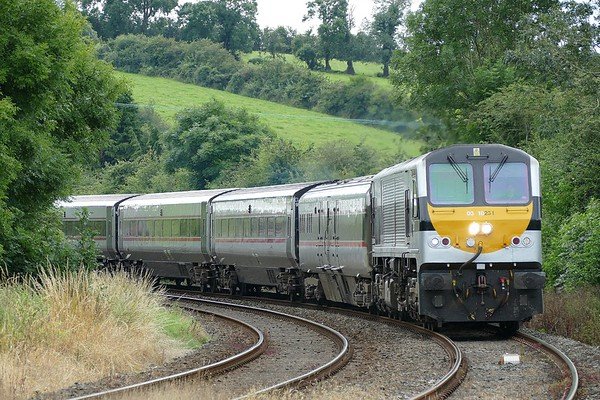 24.7.19. GM 231 & DVT 9002 pass Poyntzpass working the 11:20 Dublin to Belfast Enterprise service.
