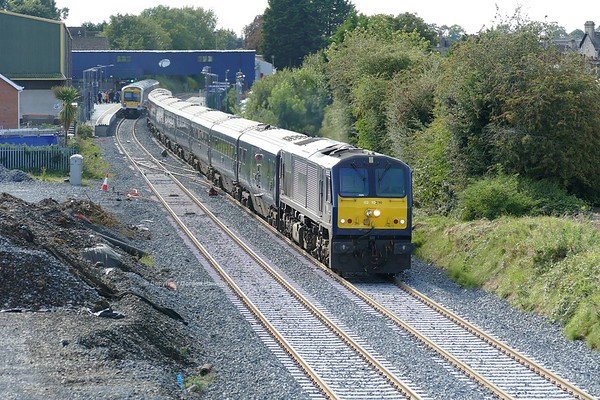 31.8.19. GM 216 with the Belmond Grand Hibernian Train passes Lurgan on its run from Dublin to Belfast.