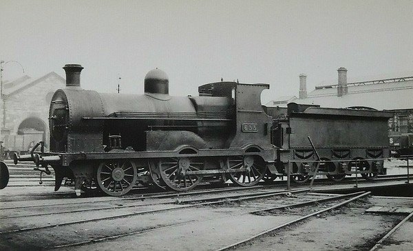 Class G2 - 655 - Atock MGWR Class K 2-4-0 - built 1897 by Broadstone Works as MGWR No.29 CLONSILLA - 1925 to GSR - 1926 rebuilt, 1941 rebuilt with Belpaire superheated boiler - 1945 to CIE - 1954 rebuilt with round top boiler - 1961 withdrawn.