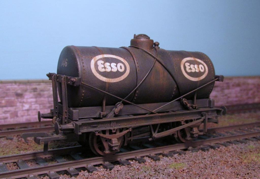 ESSO 14 T oil wagon.