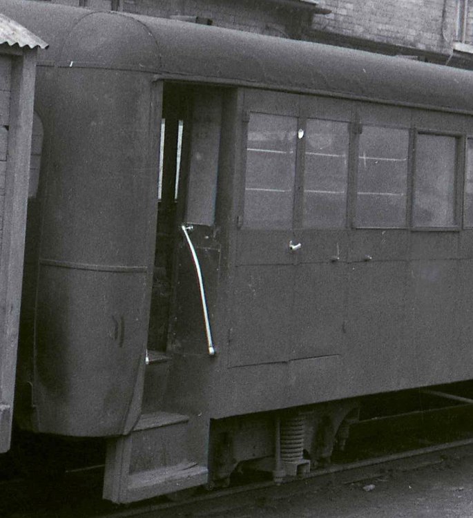 C&L Ballinamore 'Bus' coach s251 pna.jpg