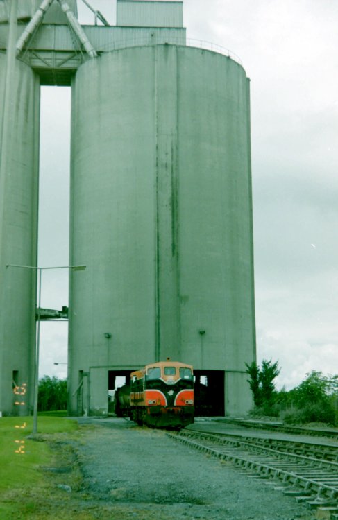 cement silo.jpg