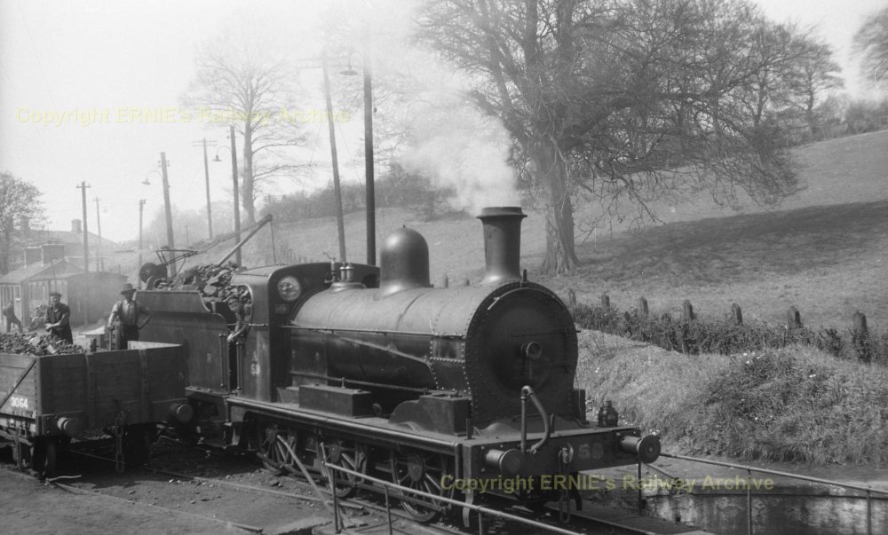 1953-04-22 GNRI Enniskillen shed 59 HC img229.jpg
