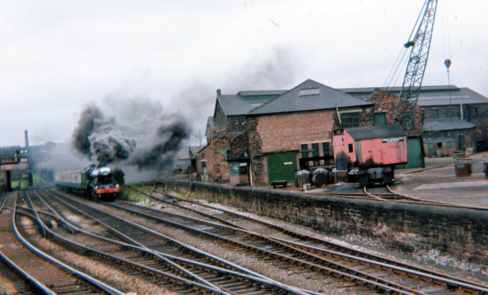 London Rd Junction inc Cowans Sheldon s488.jpg