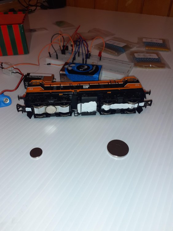 Loco with magnets.jpg