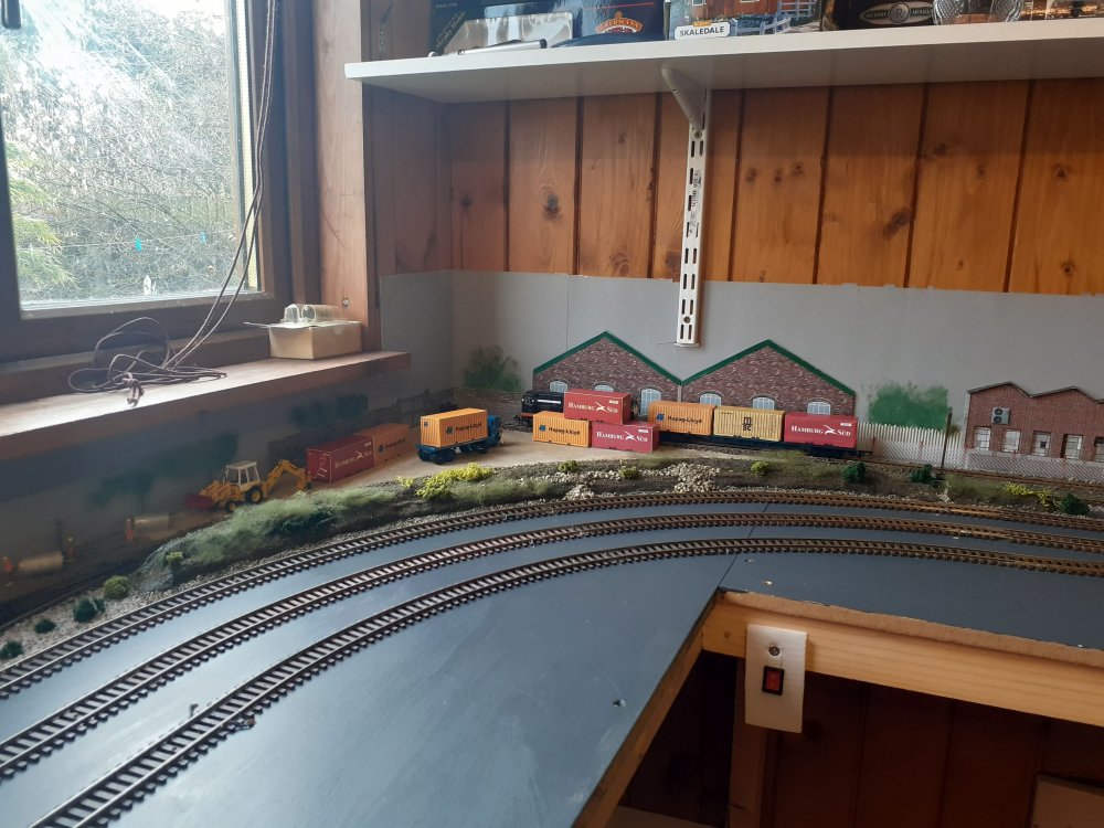 Cutting photo 1-min.jpg