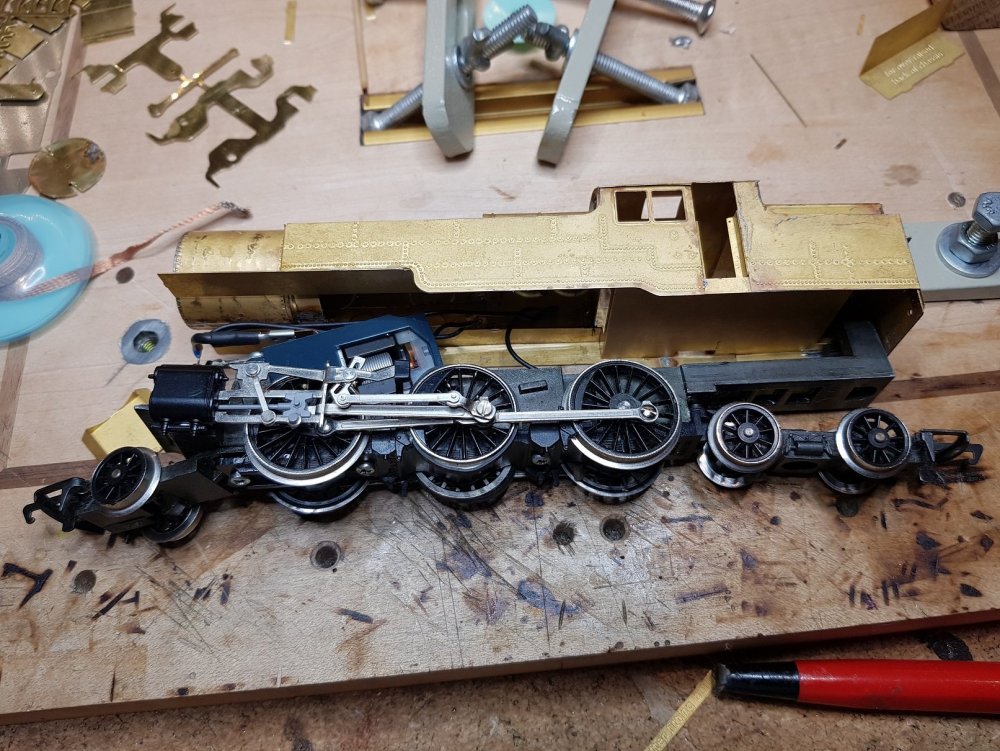 2000271125_HornbyChassis2.thumb.jpg.4a60311430e654601aa34663dfe6953b.jpg