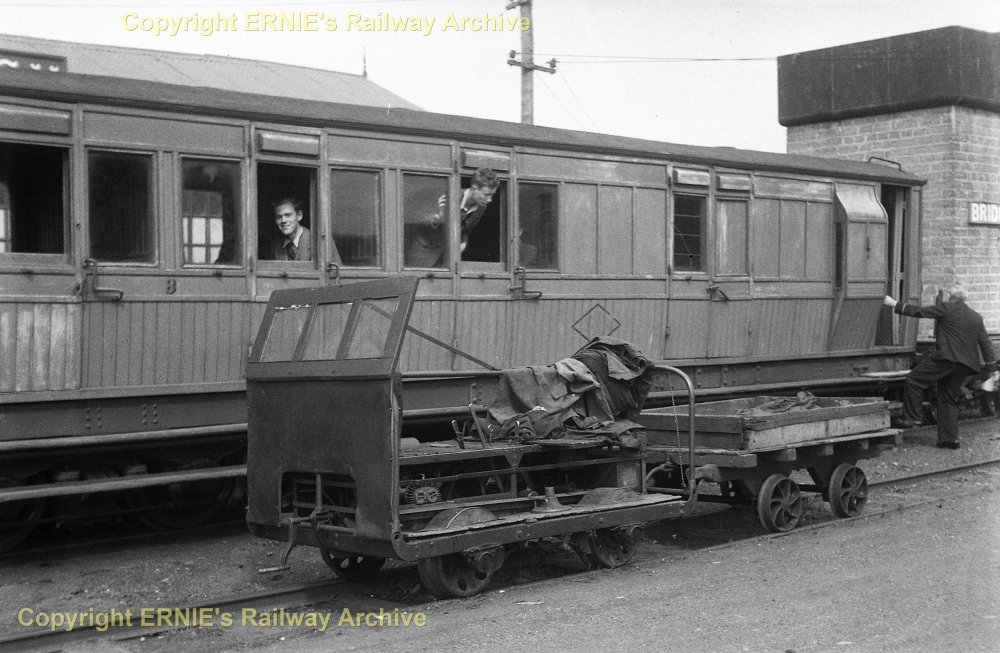 2141762978_LLSR1952-06-27BridgendPWtrolley.thumb.jpg.b28e0790e101a80db273776504ea7cde.jpg