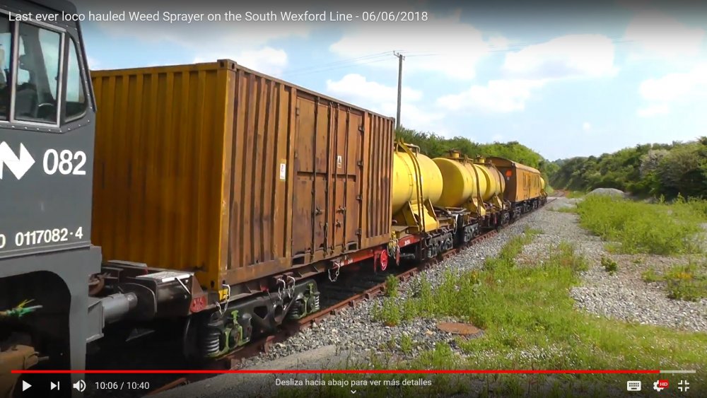 2020-10-17 Irish Rail Weedspray 01.jpg