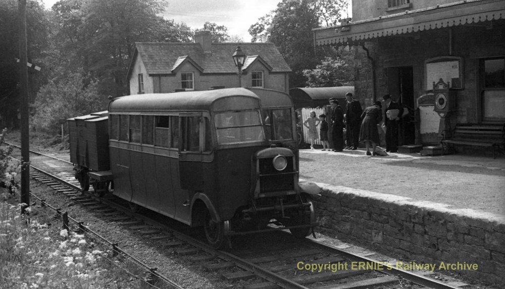 SLNCR 1950-05-18 Dromahair Railcar 2A 4.20 ex Sligo HCC73018a.jpg