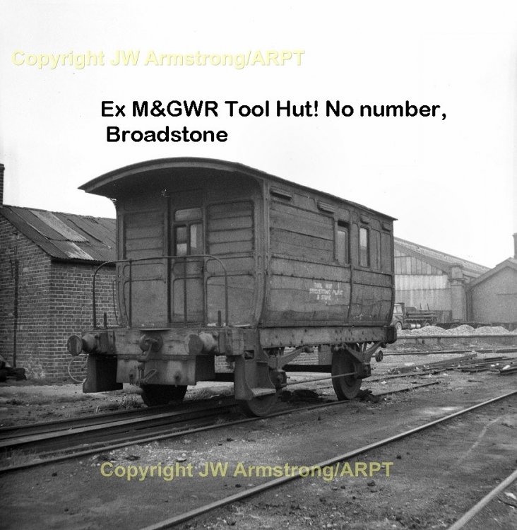 1168-4 ex MGWR 4 wheel Tool Hut  (no number) at Broadstone  .jpg
