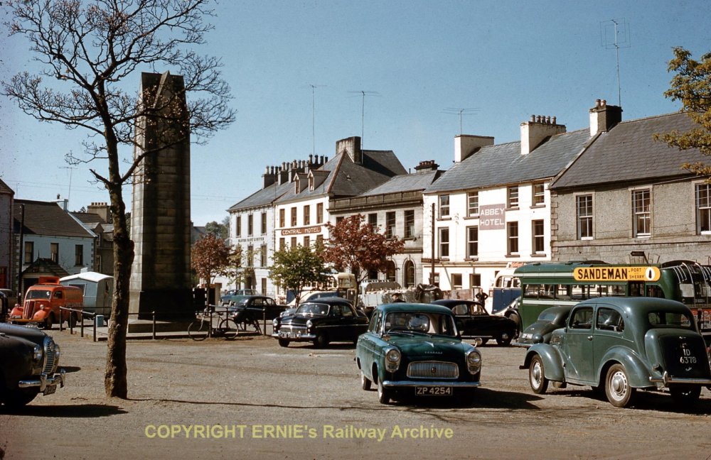 1958-05-18DonegalTown2GNRIbusinview..thumb.jpg.20d0095168a94173851eb02fda4036b8.jpg