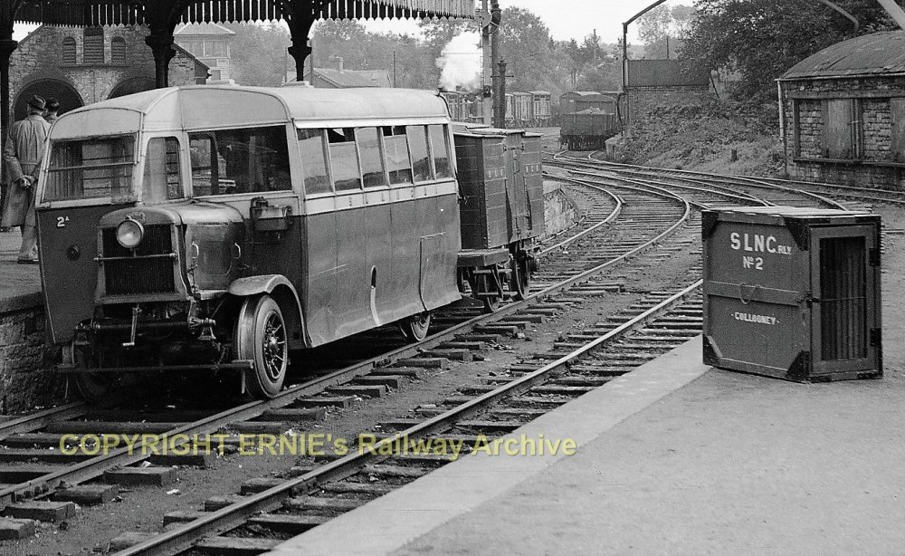 SLNC1954-09-25EnniskillenRailbus2Acontainer.Mck005a.thumb.jpg.8a4a0caa71add33cbecdde2ebe0cca33.jpg