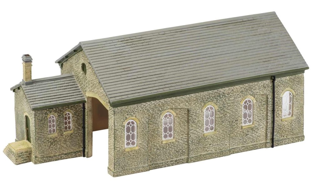 Hornby goods shed..jpg