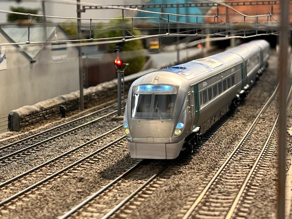 20000 28.10.25 c.jpg